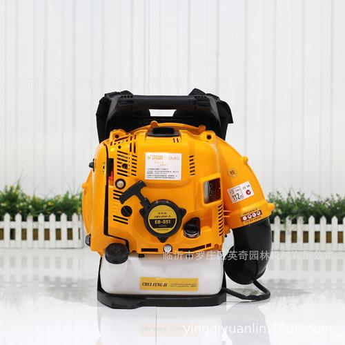 eb851四冲程汽油吹风机 工欲善其事，必先利其器 —— 拥抱高效作业的强劲伙伴